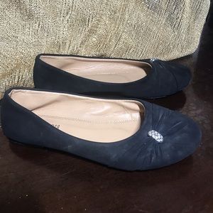 Used in great condition flat shoes
